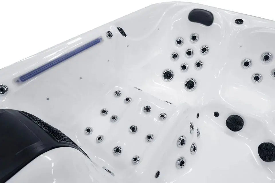 Devine Spas Spa Miracle - Home & Garden > Pool & Spa > Spas Spa