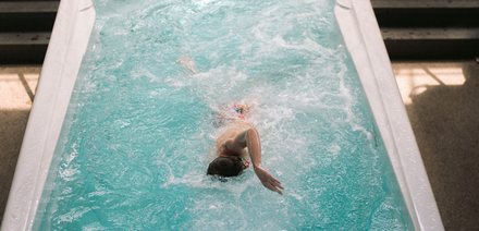 Kun je echt serieus trainen in een zwemspa?