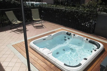 Jacuzzi in de lente: geniet van warm water in het voorjaar