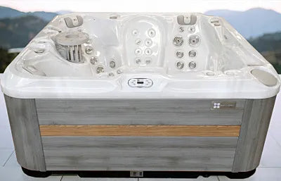 Nieuwe Passion Spas in Sterling White en Grey/Oak afwerking – Luxe design