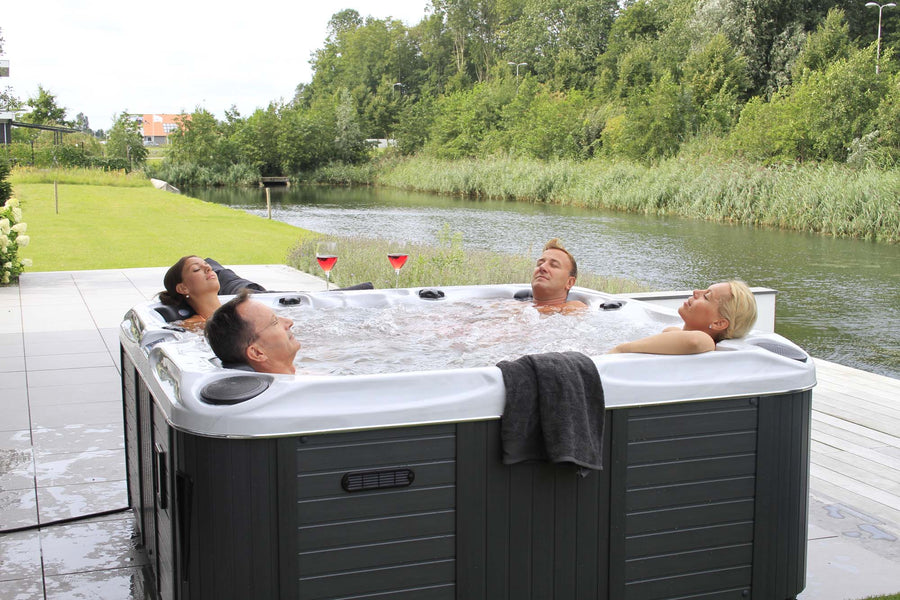 Spa voor 4 personen: balans tussen ruimte en luxe