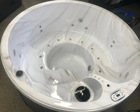 Spa/Hottub Natural Grizzly Spas