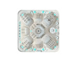 Witte 7-persoons jacuzzi met lichtblauwe ledverlichting en meerdere zitplaatsen, ideaal als swimspa voor buitengebruik.