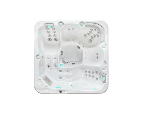 Witte 5-persoons jacuzzi buiten met meerdere zitplaatsen en geïntegreerde jets voor swimspa ervaring.