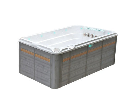 Moderne zwemspa met houtlook buitenzijde en wit interieur, ideaal als jacuzzi buiten of swimspa, perfect voor jacuzzi kopen.