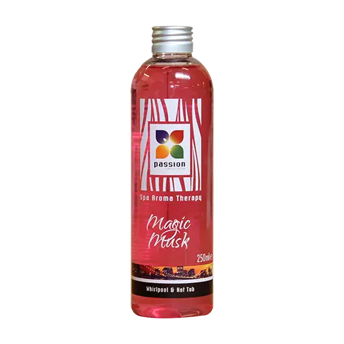 Fles Magic Musk rode aromatherapie olie voor jacuzzi, zwemspa en swimspa gebruik buiten.